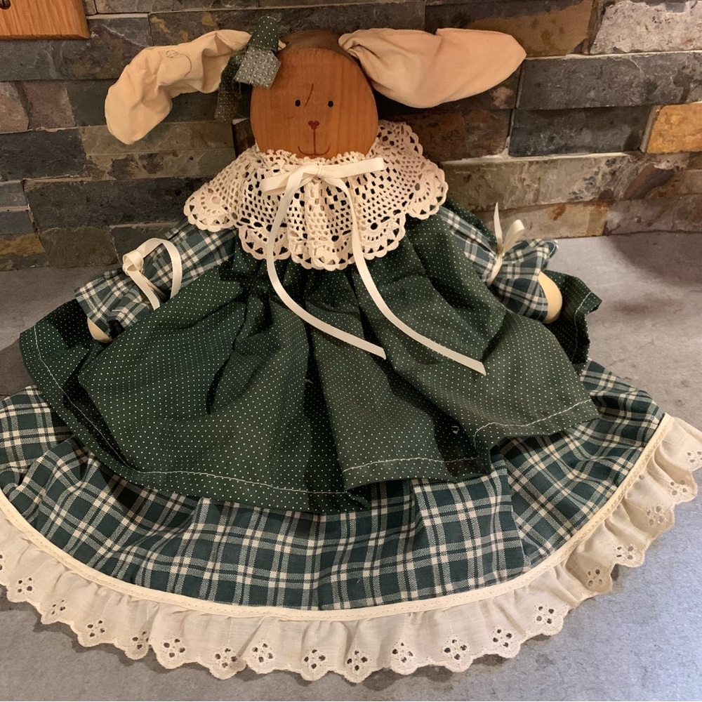 Joan Kessler Wood Bunny Doll Green Patty Country Granny Apron